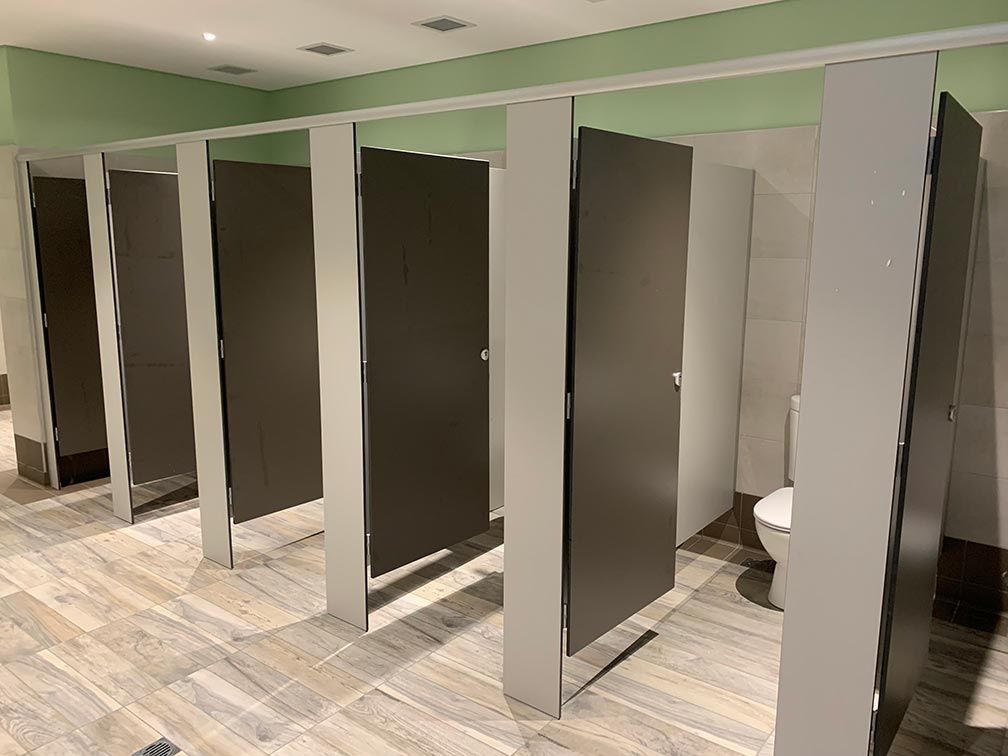 Sporting Facility Toilet And Privacy Partitions Supply - JCR Laminate ...